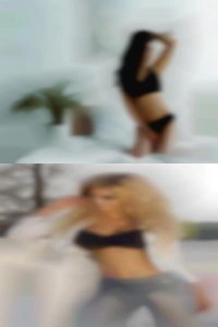 Horny woman 50 plus free PA view of naked horny woman with mobile phone